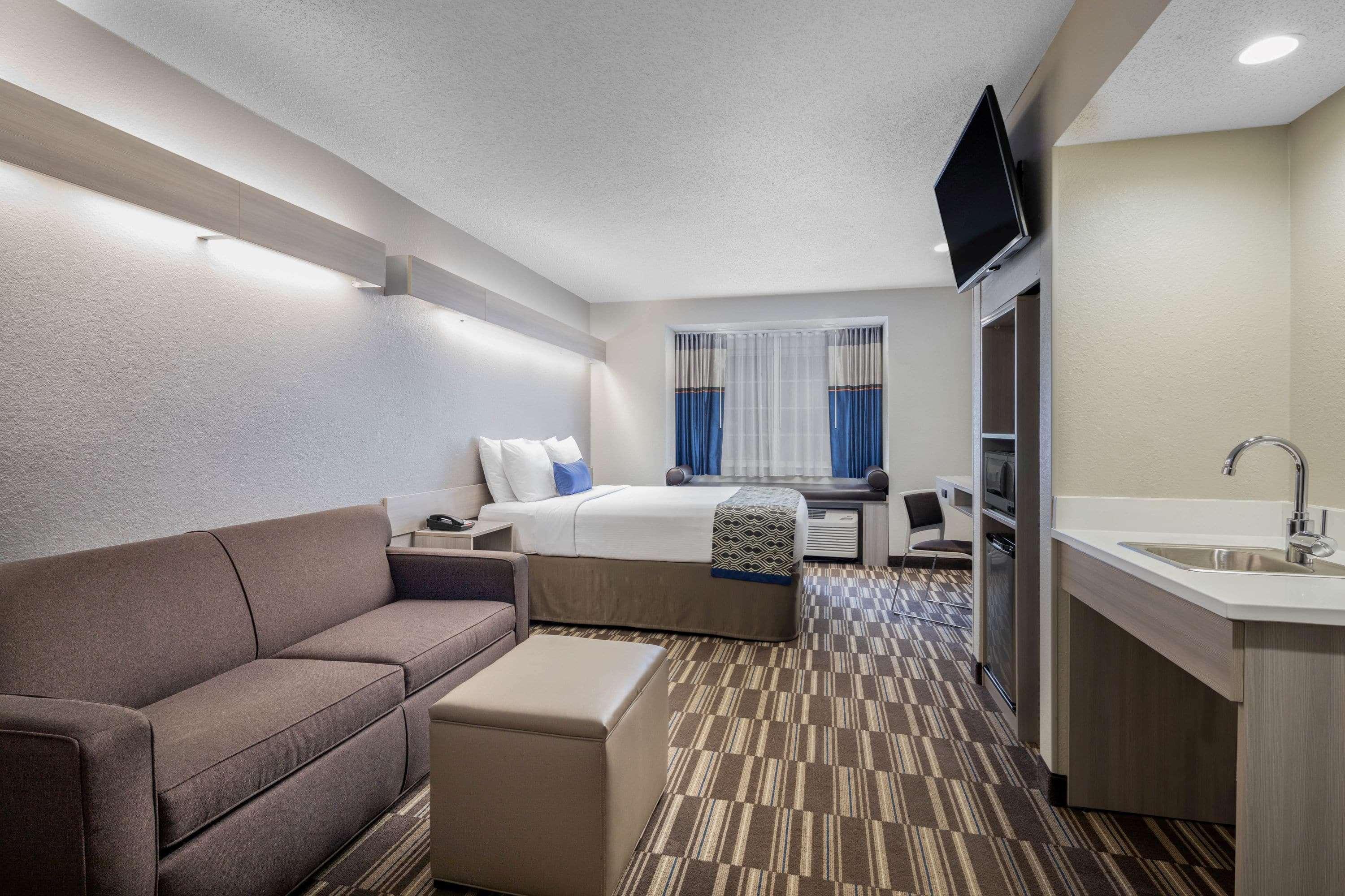 Microtel Inn & Suites By Wyndham Atlanta Buckhead Area Exterior photo