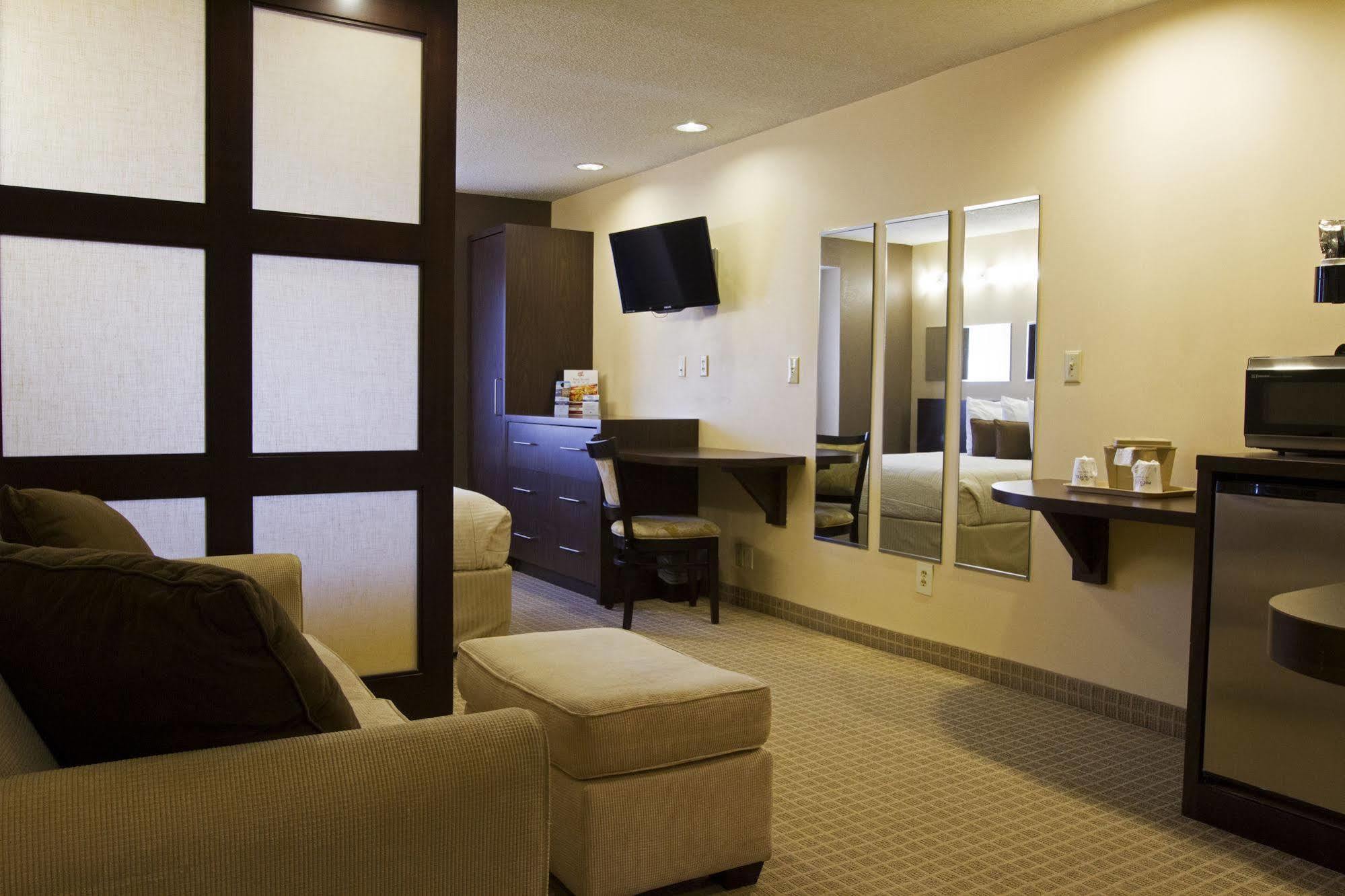 Microtel Inn & Suites By Wyndham Atlanta Buckhead Area Exterior photo